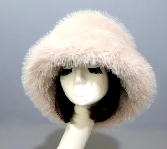 Oversized Faux Fur Bucket Hat